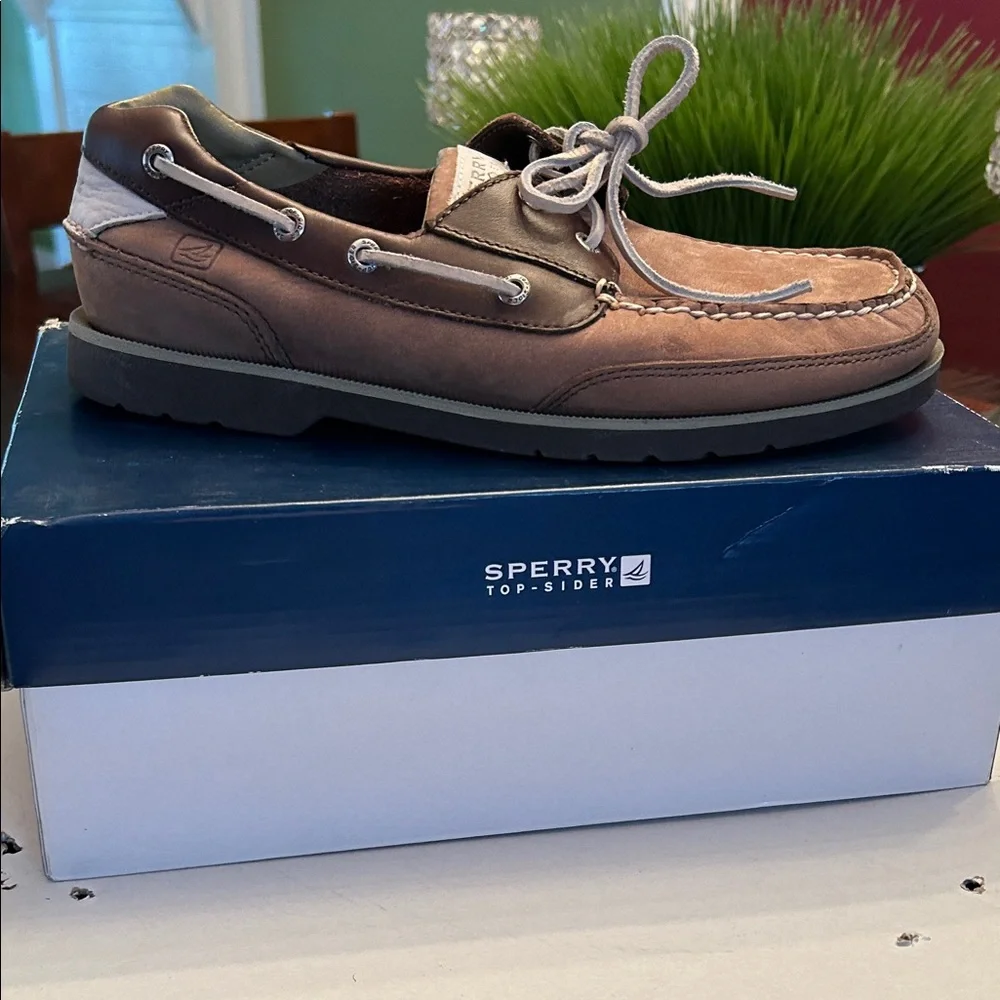 Sperry Men's Tan Boat Shoes - Picture 2 of 5